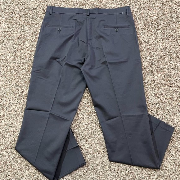 NEW Haggar Men’s Premium Fabric Straight Fit Non-Iron Pants Grey, Size 36x32 - Picture 5 of 8